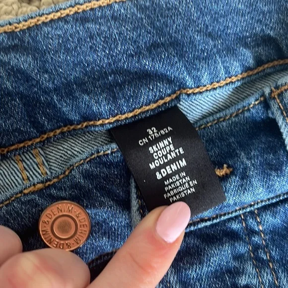 Men’s Skinny Ripped Jeans - Picture 5 of 8